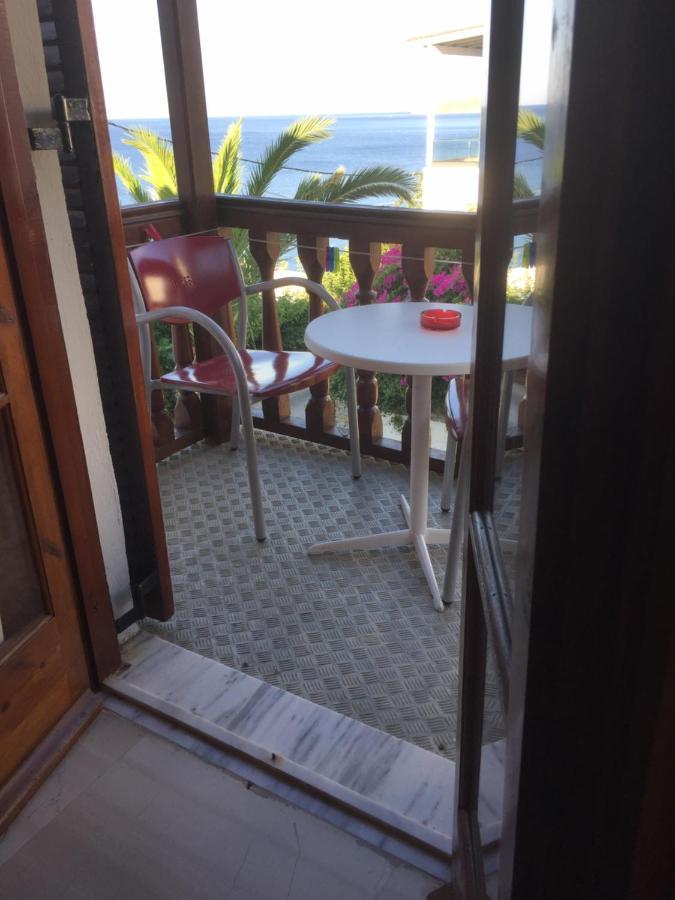 Villa Bonatsa Andros Home Batsíon Exterior foto